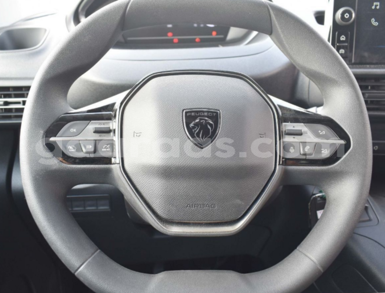 Big with watermark peugeot partner dakar import dubai 32899