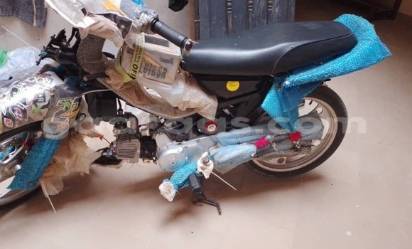 Acheter Occasion Moto KTM 125 Gris à Thiès, Région de Thiès Acheter Occasion Moto KTM 125 Gris à Thiès, Région de Thiès