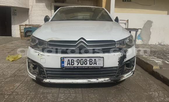 Acheter Import Voiture Citroen C-Elysee Blanc à Dakar, Dakar Acheter Import Voiture Citroen C-Elysee Blanc à Dakar, Dakar