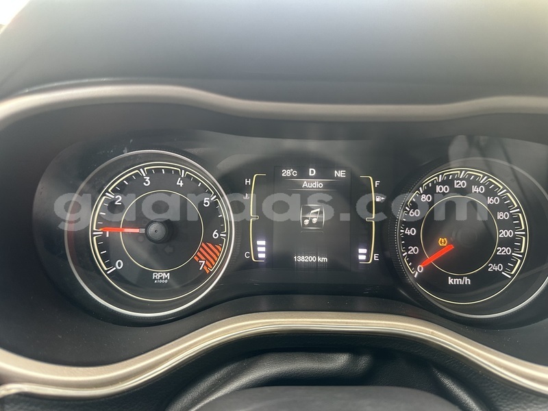 Big with watermark jeep cherokee dakar dakar 32924