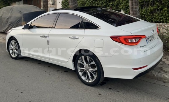 Acheter Occasion Voiture Hyundai Sonata Blanc à Dakar, Dakar Acheter Occasion Voiture Hyundai Sonata Blanc à Dakar, Dakar
