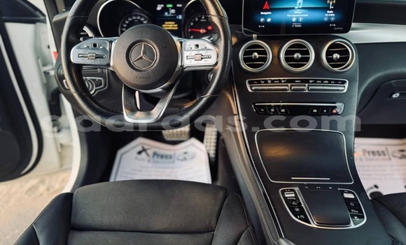 Acheter Occasion Voiture Mercedes‒Benz GLC Blanc à Dakar, Dakar Acheter Occasion Voiture Mercedes‒Benz GLC Blanc à Dakar, Dakar