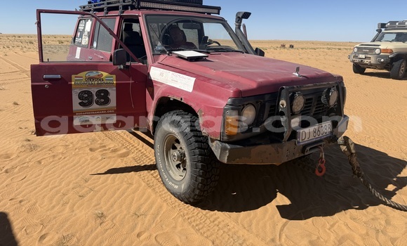 Acheter Import Voiture Nissan Patrol Rouge à Saint–Louis, Saint-Louis Acheter Import Voiture Nissan Patrol Rouge à Saint–Louis, Saint-Louis