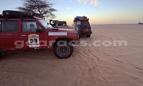 Acheter Import Voiture Nissan Patrol Rouge à Saint–Louis, Saint-Louis Acheter Import Voiture Nissan Patrol Rouge à Saint–Louis, Saint-Louis