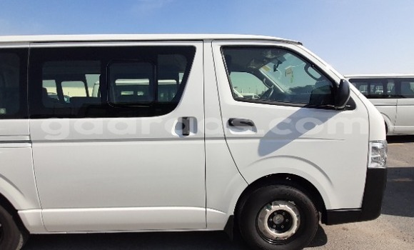 Dieundeu Beess Toyota Hiace Blanc Auto in Dakar in Dakar Dieundeu Beess Toyota Hiace Blanc Auto in Dakar in Dakar