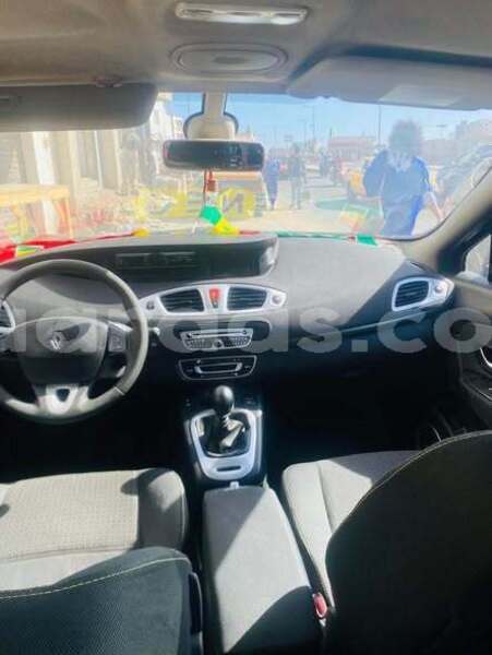 Big with watermark renault scenic dakar dakar 32951