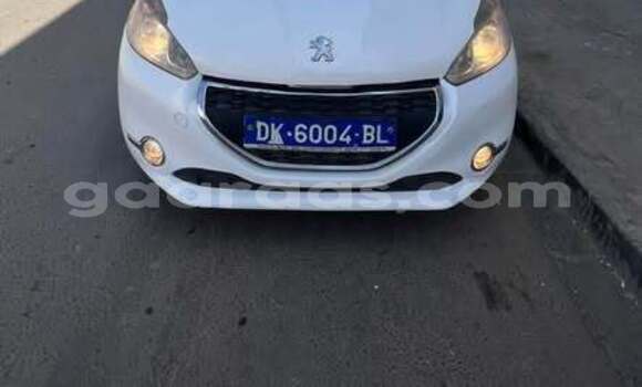 Acheter Occasion Voiture Peugeot 208 Autre à Dakar, Dakar Acheter Occasion Voiture Peugeot 208 Autre à Dakar, Dakar