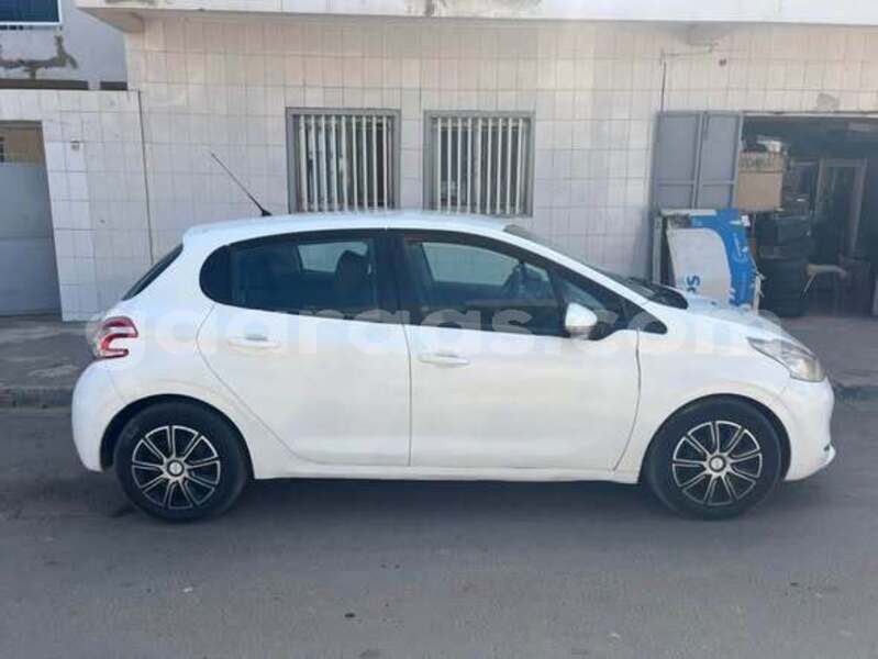 Big with watermark peugeot 208 dakar dakar 32952