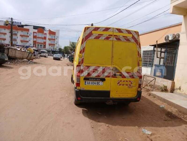 Big with watermark renault megane dakar dakar 32967