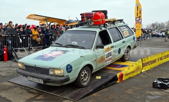 Dieundeu Occasion Volkswagen Passat Bleu de nuit Auto in Dakar in Dakar Dieundeu Occasion Volkswagen Passat Bleu de nuit Auto in Dakar in Dakar