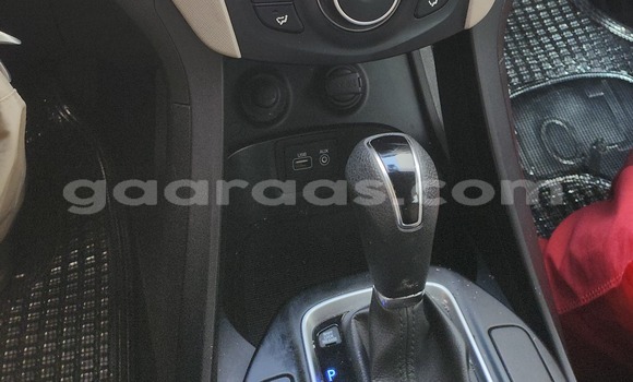 Buy Used Hyundai Santa Fe White Car in Dakar in Dakar Buy Used Hyundai Santa Fe White Car in Dakar in Dakar