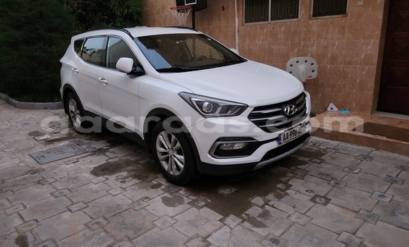 Buy Used Hyundai Santa Fe White Car in Dakar in Dakar Buy Used Hyundai Santa Fe White Car in Dakar in Dakar