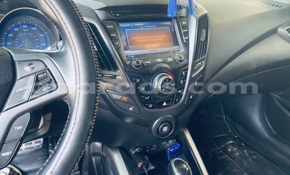 Buy Used Hyundai Veloster Blue Car in Dakar in Dakar Buy Used Hyundai Veloster Blue Car in Dakar in Dakar