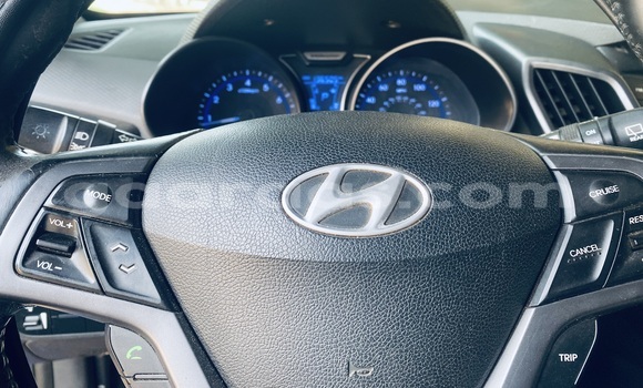 Buy Used Hyundai Veloster Blue Car in Dakar in Dakar Buy Used Hyundai Veloster Blue Car in Dakar in Dakar