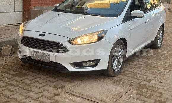 Acheter Neuf Voiture Ford Focus Blanc à Dakar, Dakar Acheter Neuf Voiture Ford Focus Blanc à Dakar, Dakar
