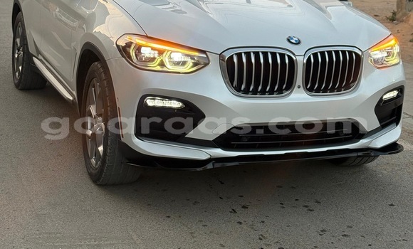 Dieundeu Occasion BMW X4 Blanc Auto in Dakar in Dakar Dieundeu Occasion BMW X4 Blanc Auto in Dakar in Dakar