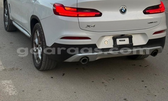 Dieundeu Occasion BMW X4 Blanc Auto in Dakar in Dakar Dieundeu Occasion BMW X4 Blanc Auto in Dakar in Dakar