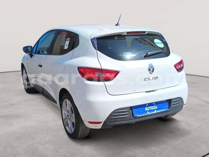 Big with watermark renault clio dakar dakar 33045