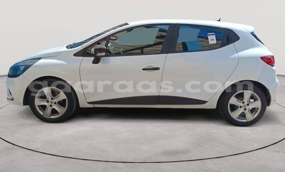 Dieundeu Occasion Renault Clio White Auto in Dakar in Dakar Dieundeu Occasion Renault Clio White Auto in Dakar in Dakar