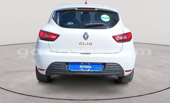 Dieundeu Occasion Renault Clio White Auto in Dakar in Dakar Dieundeu Occasion Renault Clio White Auto in Dakar in Dakar