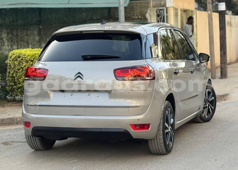 Big with watermark citroen c4picasso dakar dakar 33051