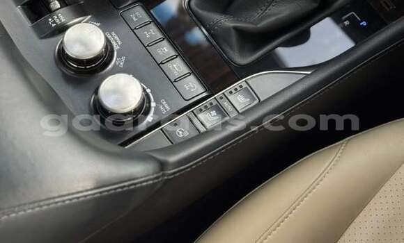 Acheter Occasion Voiture Lexus LX 570 White à Touba, Diourbel Acheter Occasion Voiture Lexus LX 570 White à Touba, Diourbel