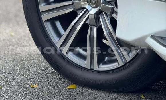 Acheter Occasion Voiture Lexus LX 570 White à Touba, Diourbel Acheter Occasion Voiture Lexus LX 570 White à Touba, Diourbel