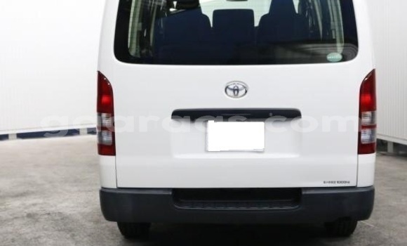 Buy Used Toyota Hiace White Car in Dakar in Dakar Buy Used Toyota Hiace White Car in Dakar in Dakar