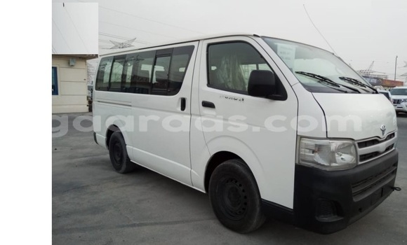 Buy Used Toyota Hiace White Car in Dakar in Dakar Buy Used Toyota Hiace White Car in Dakar in Dakar