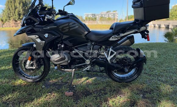 Dieundeu Occasion BMW GS Black Bike in Behind berlin in Bagmati Dieundeu Occasion BMW GS Black Bike in Behind berlin in Bagmati
