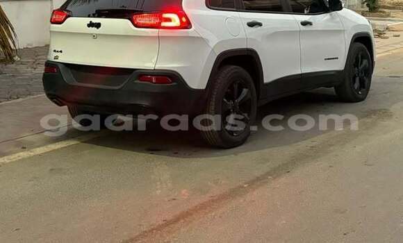 Acheter Occasion Voiture Jeep Cherokee Blanc à Dakar, Dakar Acheter Occasion Voiture Jeep Cherokee Blanc à Dakar, Dakar