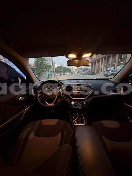 Big with watermark jeep cherokee dakar dakar 33063