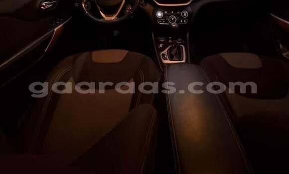 Acheter Occasion Voiture Jeep Cherokee Blanc à Dakar, Dakar Acheter Occasion Voiture Jeep Cherokee Blanc à Dakar, Dakar