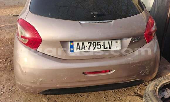 Acheter Occasion Voiture Peugeot 208 Autre à Dakar, Dakar Acheter Occasion Voiture Peugeot 208 Autre à Dakar, Dakar