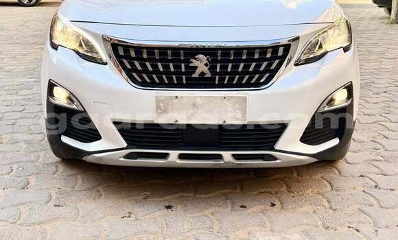 Acheter Occasion Voiture Peugeot 4008 Blanc à Dakar, Dakar Acheter Occasion Voiture Peugeot 4008 Blanc à Dakar, Dakar