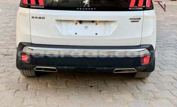 Acheter Occasion Voiture Peugeot 4008 Blanc à Dakar, Dakar Acheter Occasion Voiture Peugeot 4008 Blanc à Dakar, Dakar