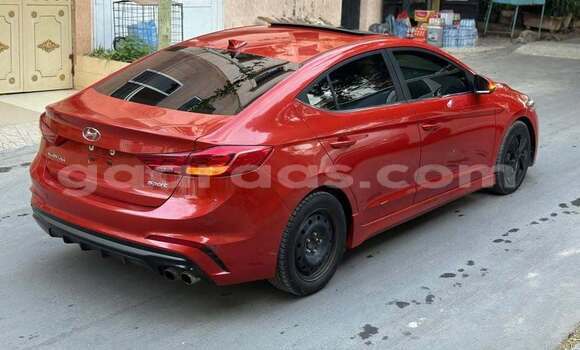 Acheter Occasion Voiture Hyundai Elantra Rouge à Dakar, Dakar Acheter Occasion Voiture Hyundai Elantra Rouge à Dakar, Dakar