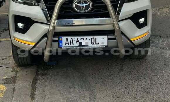 Acheter Occasion Voiture Toyota Fortuner Rouge à Dakar, Dakar Acheter Occasion Voiture Toyota Fortuner Rouge à Dakar, Dakar