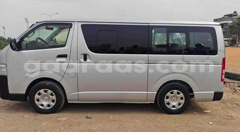 Big with watermark toyota hiace dakar dakar 33093