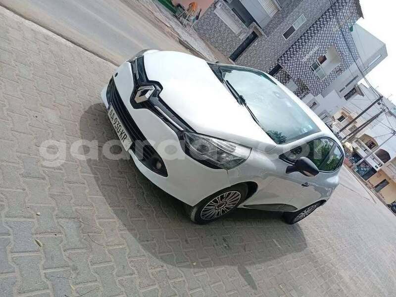 Big with watermark renault clio dakar dakar 33095