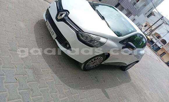 Acheter Occasion Voiture Renault Clio Blanc à Dakar, Dakar