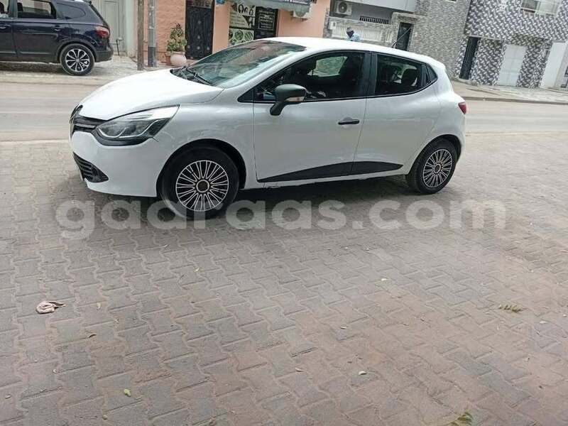 Big with watermark renault clio dakar dakar 33095