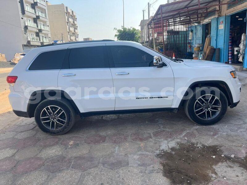 Big with watermark jeep grand cherokee dakar dakar 33100