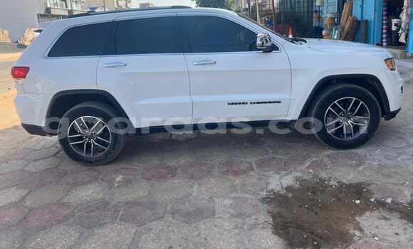Acheter Occasion Voiture Jeep Grand Cherokee Blanc à Dakar, Dakar Acheter Occasion Voiture Jeep Grand Cherokee Blanc à Dakar, Dakar