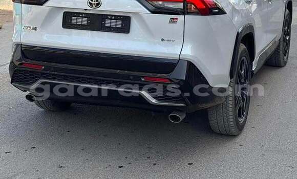 Acheter Occasion Voiture Toyota RAV4 Blanc à Dakar, Dakar Acheter Occasion Voiture Toyota RAV4 Blanc à Dakar, Dakar