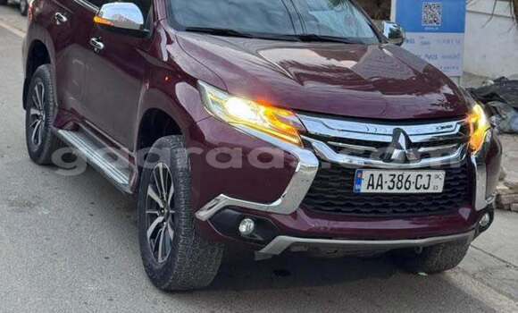 Acheter Occasion Voiture Mitsubishi Pajero Red à Dakar, Dakar Acheter Occasion Voiture Mitsubishi Pajero Red à Dakar, Dakar