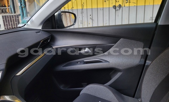 Acheter Import Voiture Peugeot 5008 Green à Dakar, Dakar Acheter Import Voiture Peugeot 5008 Green à Dakar, Dakar