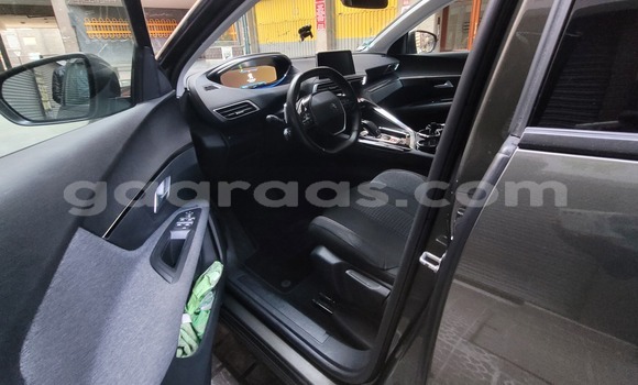 Buy Import Peugeot 5008 Green Car in Dakar in Dakar Buy Import Peugeot 5008 Green Car in Dakar in Dakar