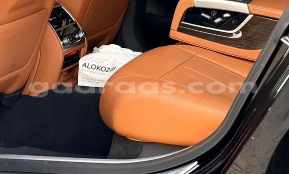 Buy Import BMW 7-Series Black Car in Dakar in Dakar Buy Import BMW 7-Series Black Car in Dakar in Dakar