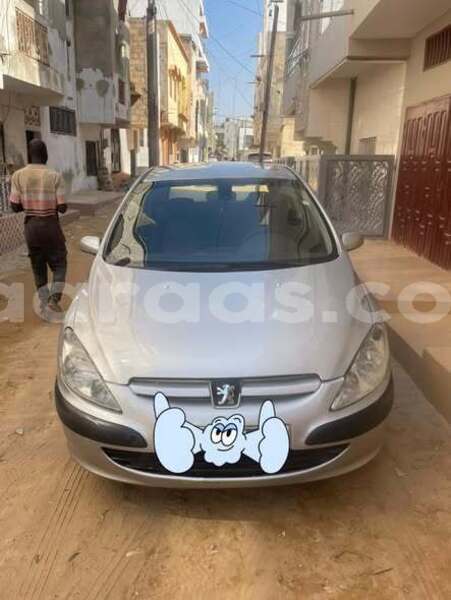 Big with watermark renault 10 dakar dakar 33142